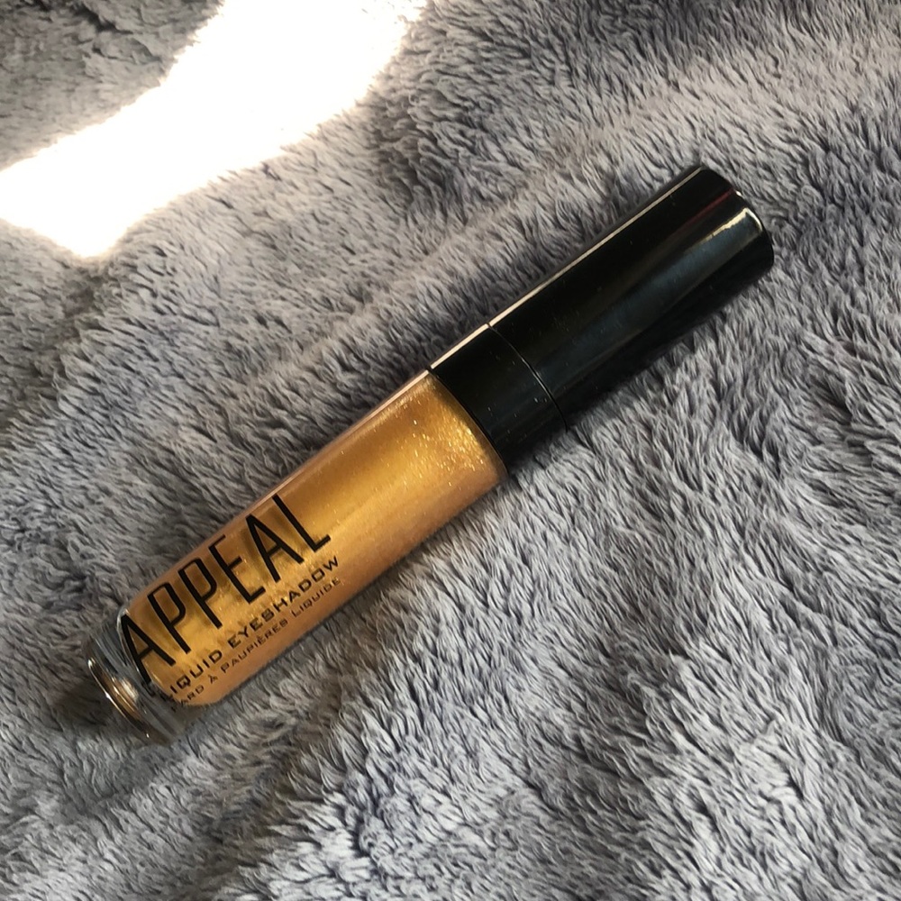 Appeal liquid gold eyeshadow
